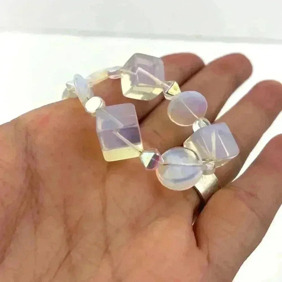 Moonstone Glass Chunky Beaded Necklace Iridescent Cube Silver Tone 16" - Picture 9 of 16